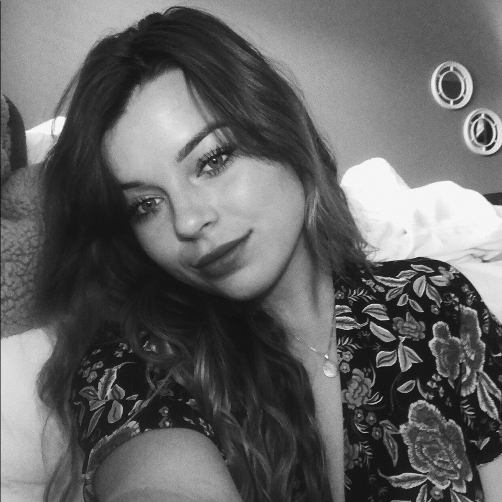 Meet your Posher, Devan